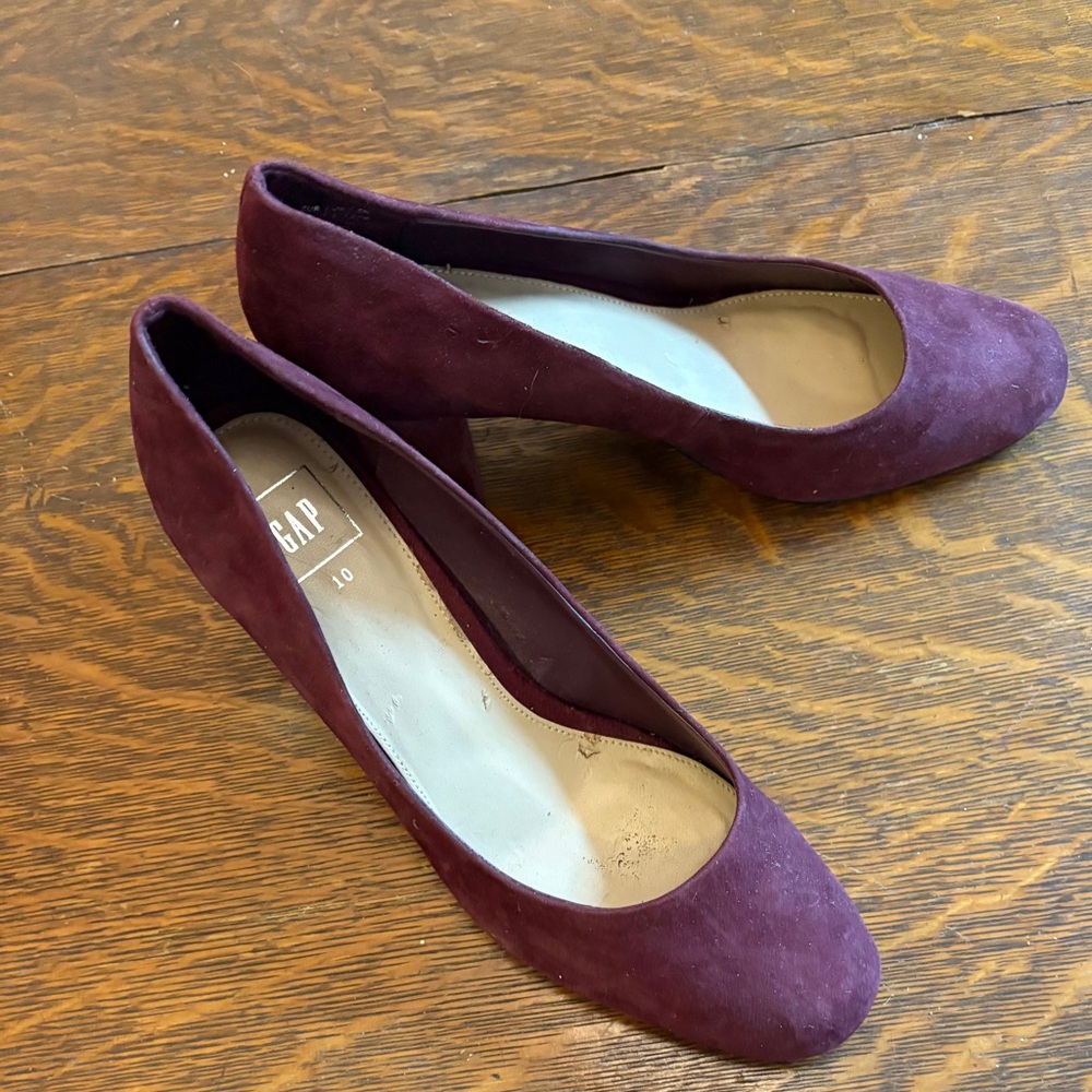NWOT Gap Burgundy Block Heels Size 10